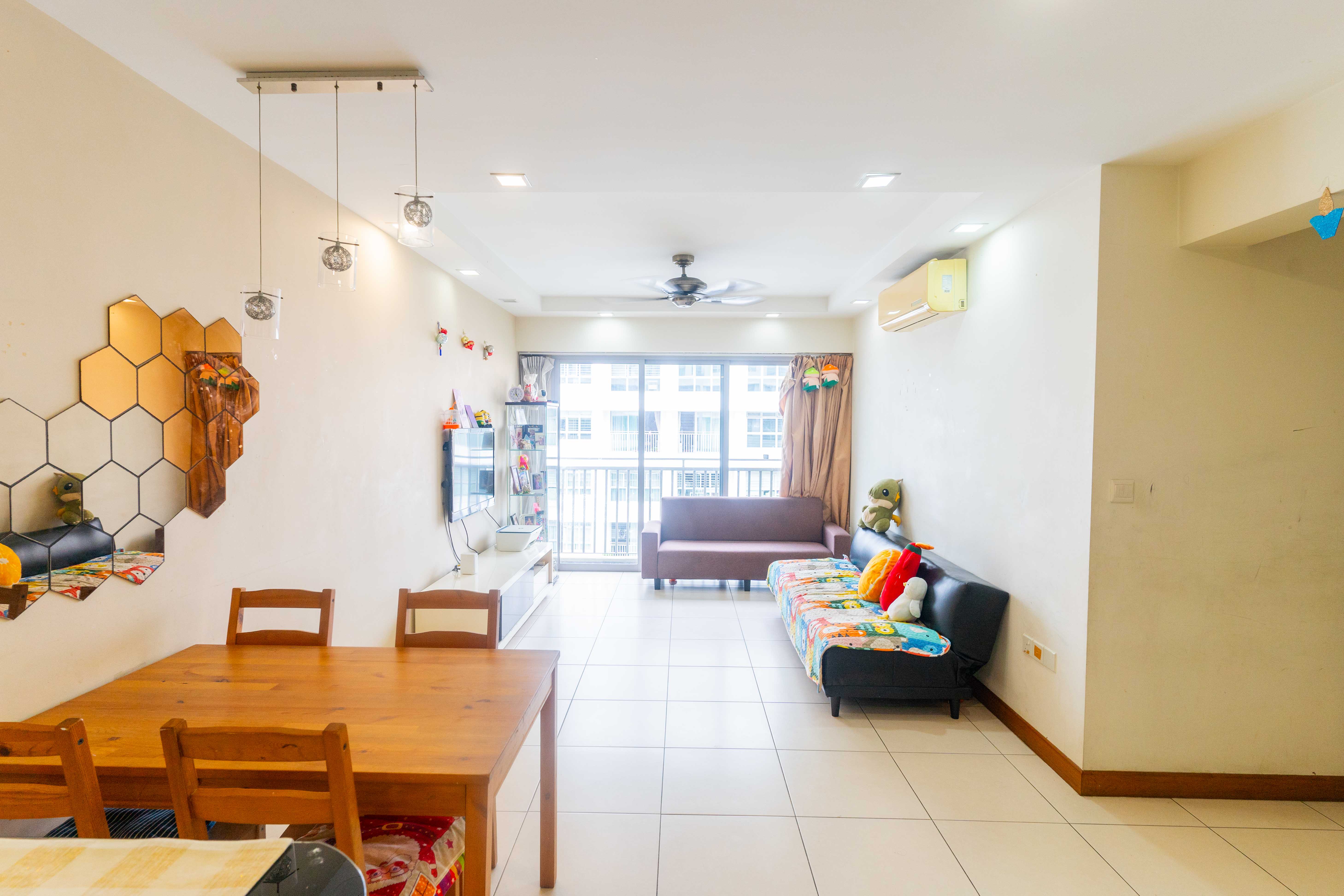 Image showcasing 30 Cheapest Top-Floor HDB Units In 2025 (From $590,000)